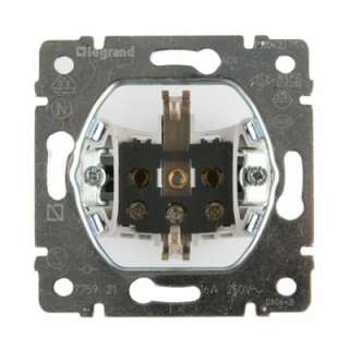 Legrand 775921 Розетка с заземлением (винтовые клеммы)